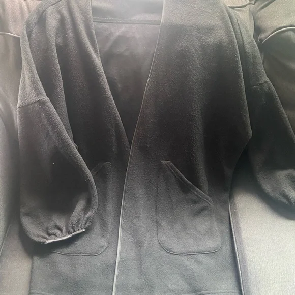 Vada Winter hamsa hand sweater jacket - Picture 2 of 4